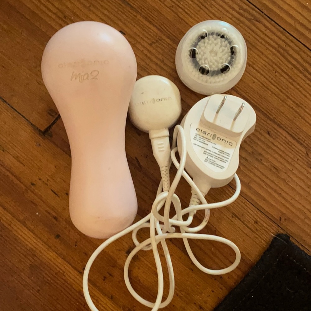 Clarisonic Mia 2 Smart Facial Cleansing Brush